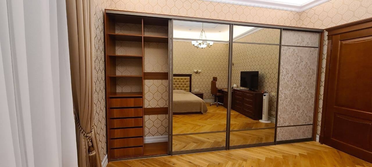 Шкаф-купе: Хоспеадо Сатин